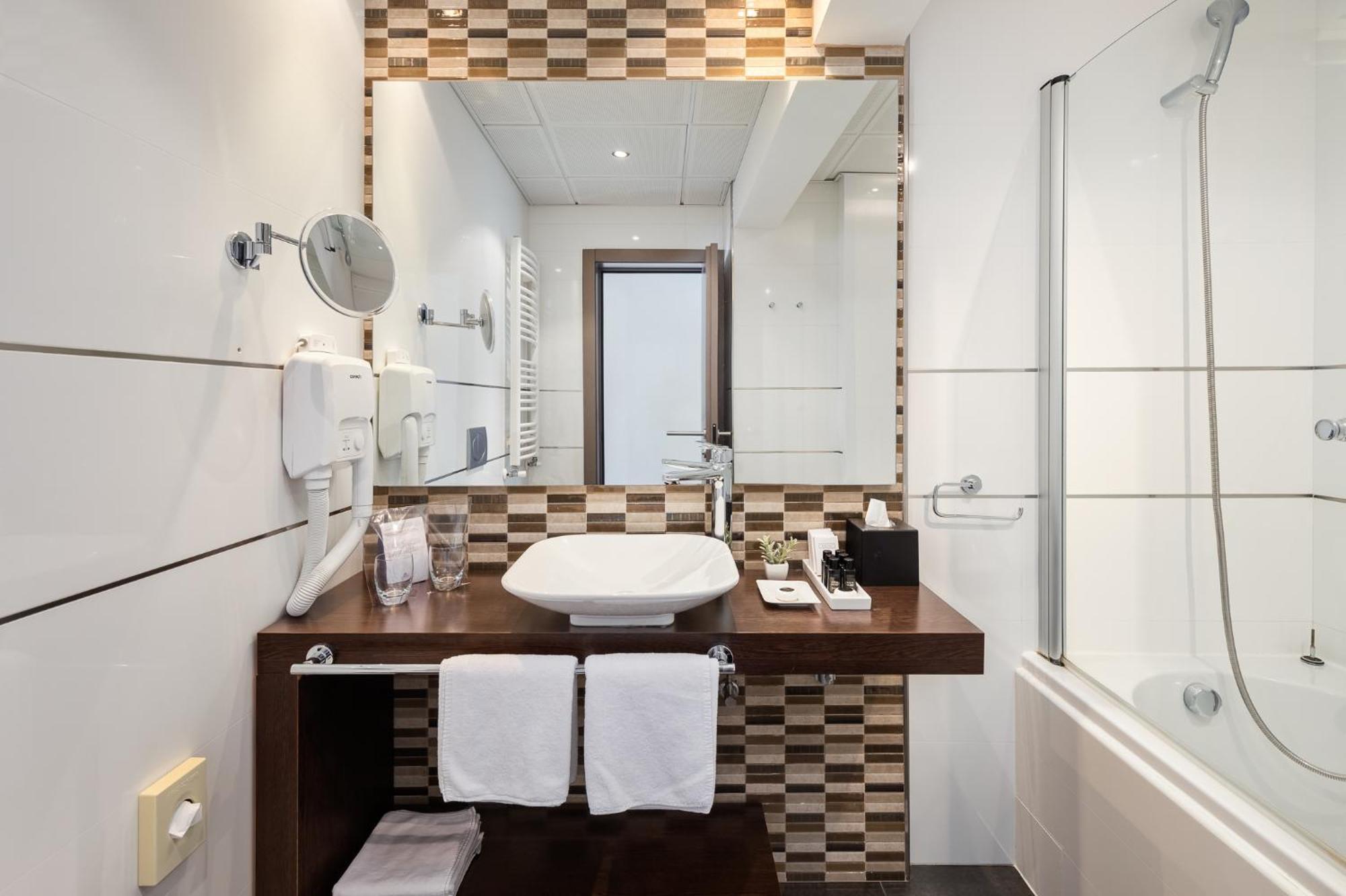 Boutique Hotel Adoral Rabac Exterior photo