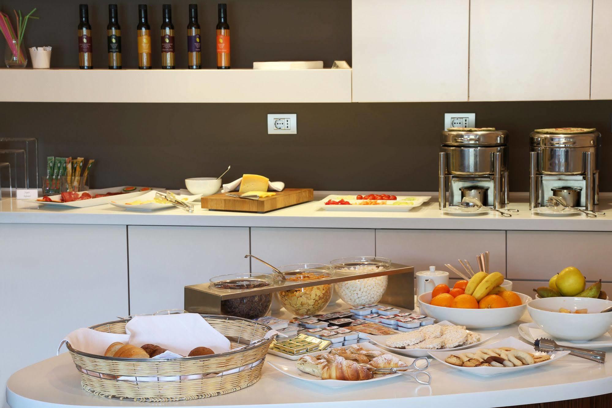 Boutique Hotel Adoral Rabac Exterior photo