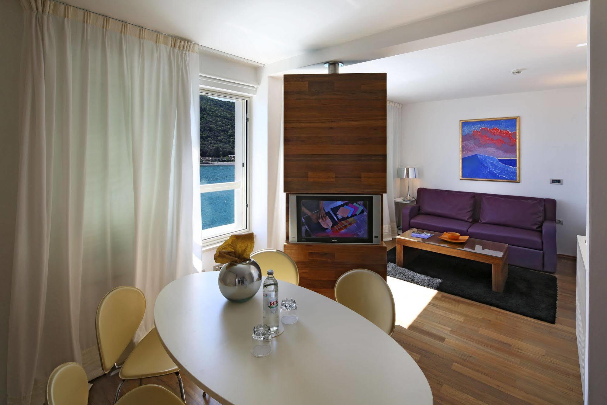 Boutique Hotel Adoral Rabac Exterior photo